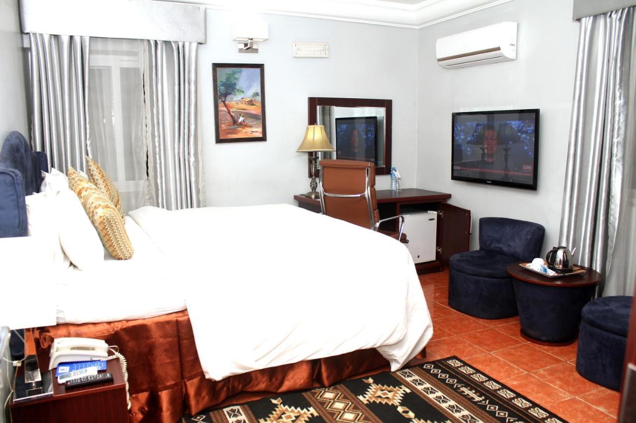 Bolton White Apartments Abuja Bagian luar foto