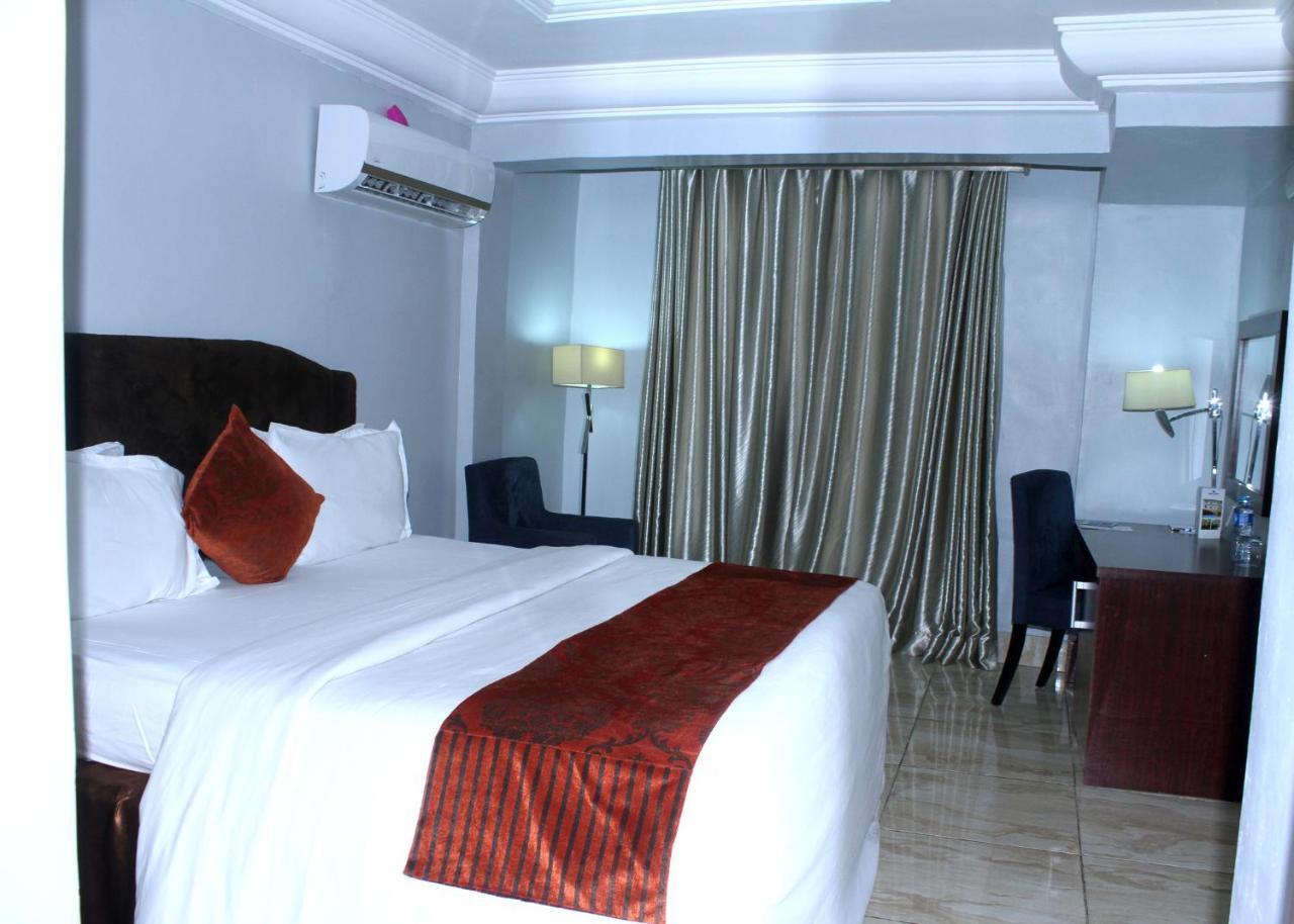 Bolton White Apartments Abuja Bagian luar foto
